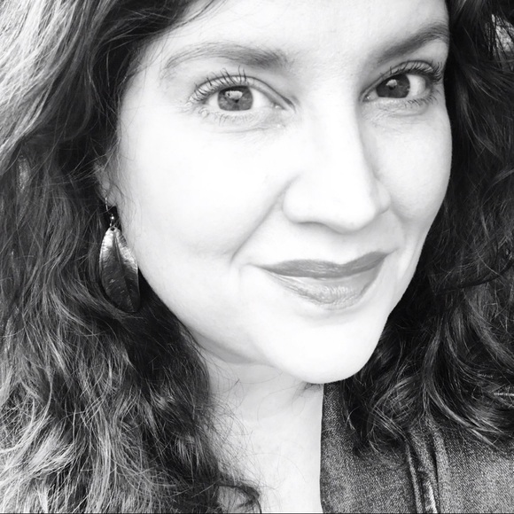 Meet your Posher, Sara - Picture 1 of 1